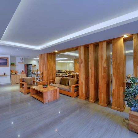 Отель Aabas Pokhara By Barahi Hospitality Экстерьер фото