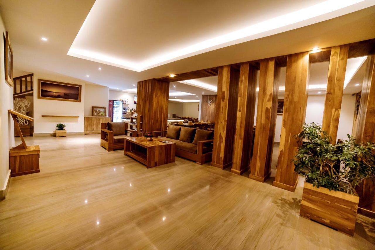 Отель Aabas Pokhara By Barahi Hospitality Экстерьер фото