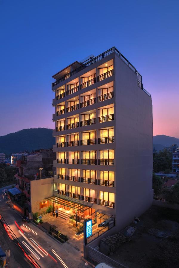 Отель Aabas Pokhara By Barahi Hospitality Экстерьер фото